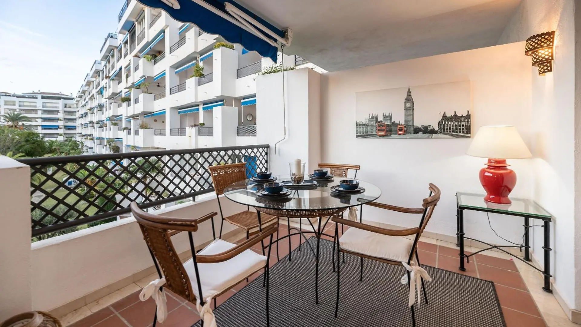 Urban Exclusivity At Puerto Banus Apartment Marbella