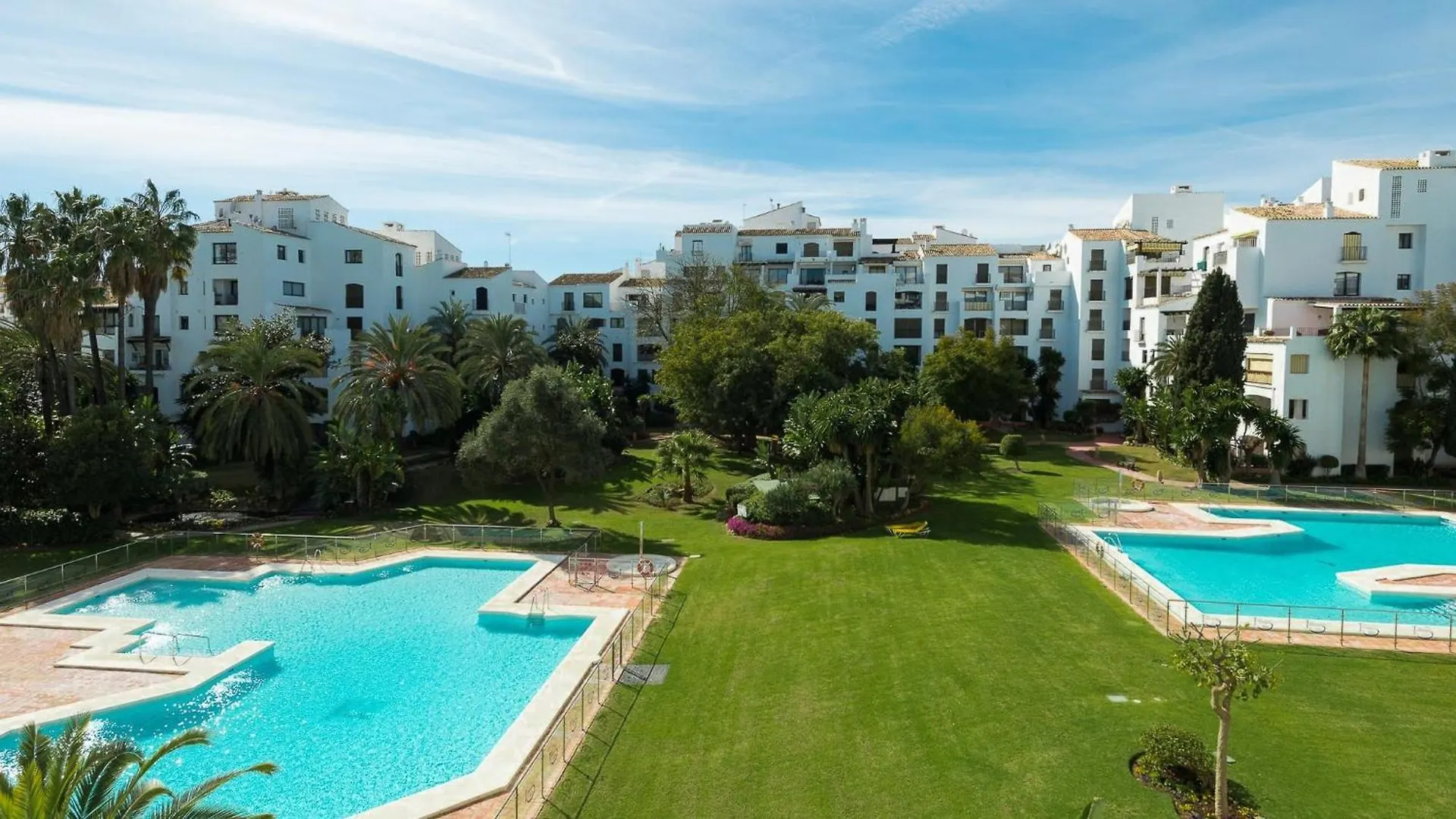 Urban Exclusivity At Puerto Banus Apartment Marbella